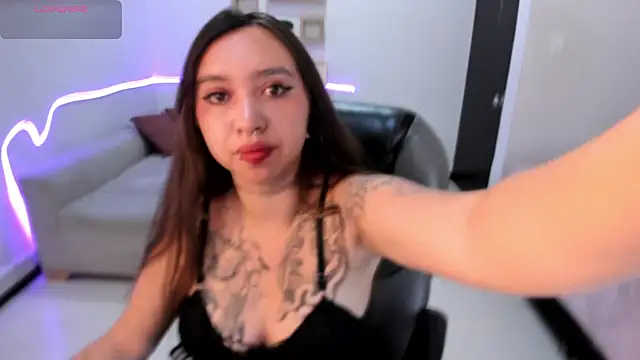 Scarlett  Cooper   online show from 10/24/25, 12:37