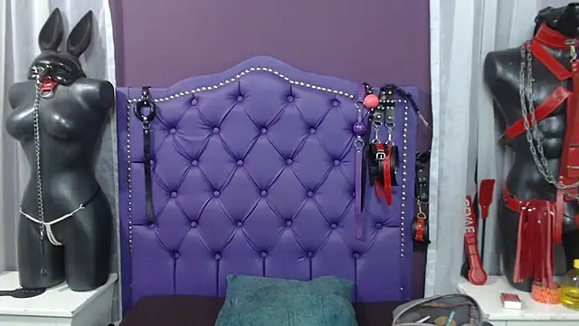 Sophie-dbs online show from 11/13/25, 09:30