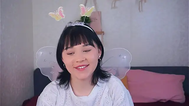 Snapshot of EviaVanveen chatting on 11/25/25, 07:41 EviaVanveen online show from 11/25/25, 07:41