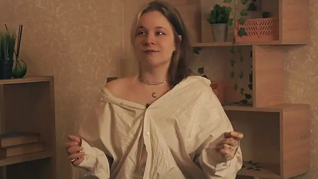 Snapshot of EviaVanveen chatting on 10/11/25, 07:42 EviaVanveen online show from 10/11/25, 07:42