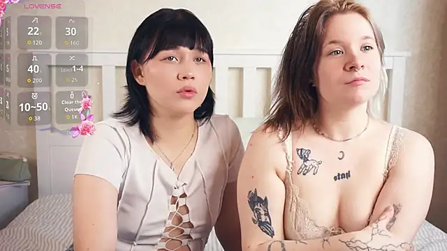 Snapshot of EviaVanveen chatting on 11/12/25, 07:34 EviaVanveen online show from 11/12/25, 07:34