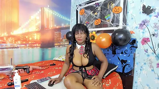 TashaMendoza1 online show from 10/31/25, 07:54