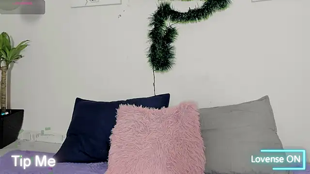 Ainoa Pink online show from 12/02/25, 12:29