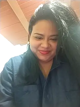 Snapshot of Tania_cruz_ chatting on 11/14/25, 05:16 Tania cruz online show from 11/14/25, 05:16