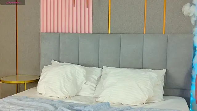 SabrinaSong online show from 11/24/25, 04:40