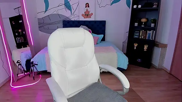 Goth Alice online show from 12/18/25, 07:18