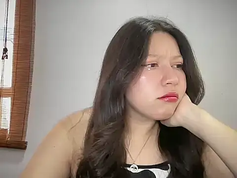 Rachel James   online show from 11/09/25, 05:50