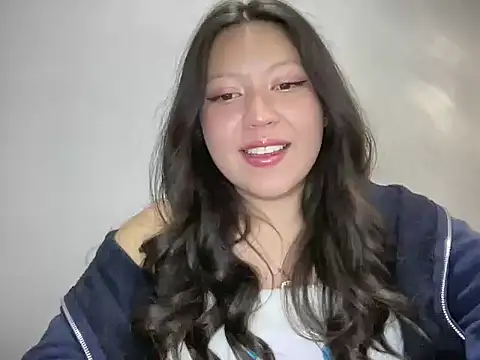 Rachel James   online show from 10/30/25, 05:39