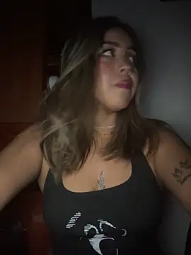 Snapshot of Aura_Kaiser chatting on 10/01/25, 03:22 Aura Kaiser online show from 10/01/25, 03:22