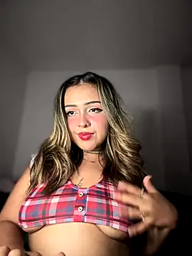 Snapshot of Aura_Kaiser chatting on 10/08/25, 02:24 Aura Kaiser online show from 10/08/25, 02:24