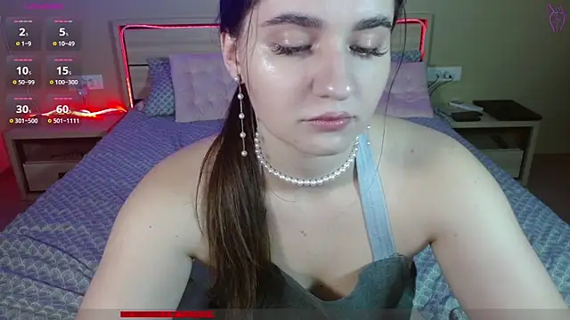 Snapshot of cutieblush chatting on 10/11/25, 07:48 cutieblush online show from 10/11/25, 07:48