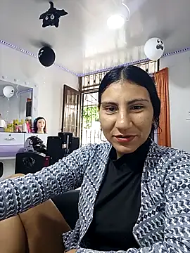 Lucyfoox online show from 10/08/25, 01:45