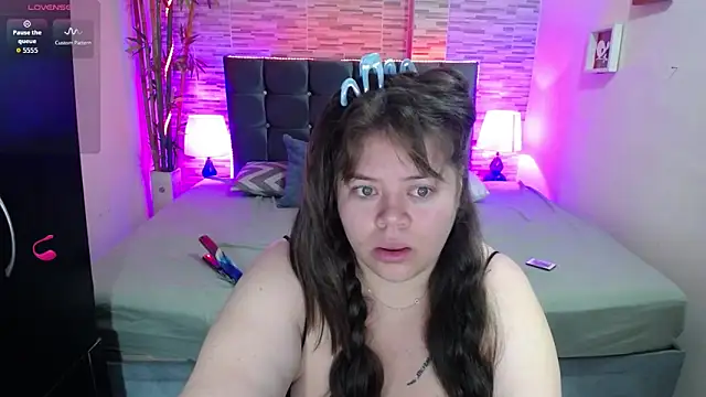 Michellx hot2 online show from 02/06/26, 03:08