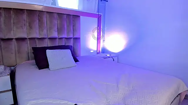 SamyShark online show from 10/31/25, 06:26