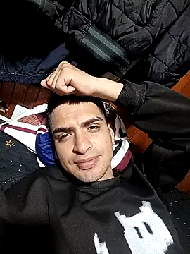 daniandr119 online show from 10/04/25, 02:46