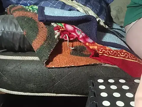 macKnd online show from 10/24/25, 05:56