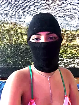 Snapshot of VANNESA_00 chatting on 10/14/25, 10:09 VANNESA 00 online show from 10/14/25, 10:09