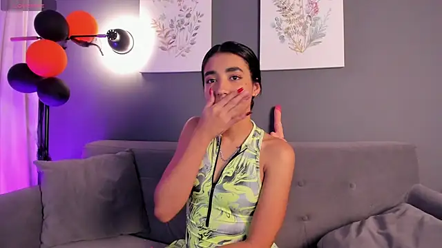 cloe taylor   online show from 10/29/25, 05:06