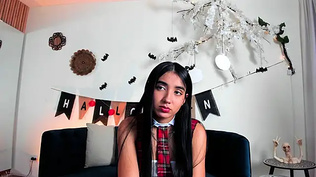 cloe taylor   online show from 10/15/25, 03:05