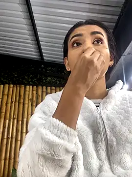 cloe taylor   online show from 11/02/25, 03:44