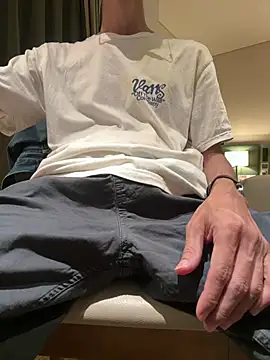 HenryLee1983-cums online show from 05/20/26, 01:52