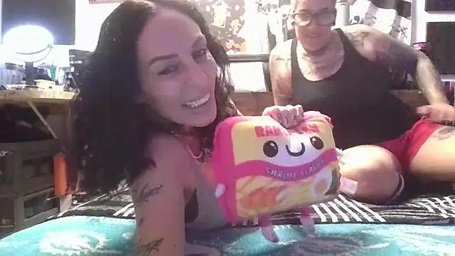 inkdhollow1 online show from 11/20/25, 03:40