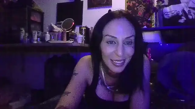 inkdhollow1 online show from 11/08/25, 04:16