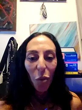 inkdhollow1 online show from 10/01/25, 01:11