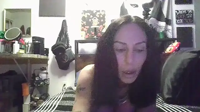 inkdhollow1 online show from 12/05/25, 04:22