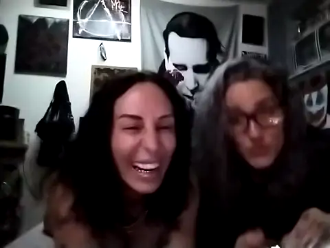 inkdhollow1 online show from 10/19/25, 04:48