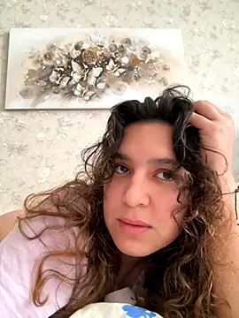 Snapshot of Luisaa_rosee chatting on 10/02/25, 11:57 Luisaa rosee online show from 10/02/25, 11:57