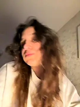 Snapshot of Luisaa_rosee chatting on 10/03/25, 03:13 Luisaa rosee online show from 10/03/25, 03:13