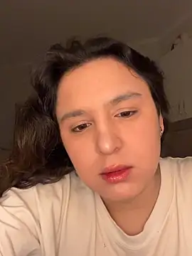 Snapshot of Luisaa_rosee chatting on 10/31/25, 11:00 Luisaa rosee online show from 10/31/25, 11:00