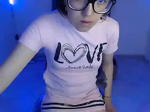 cristal hills 19 online show from 10/23/25, 05:33