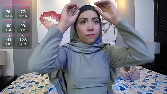 Snapshot of Neesha__ chatting on 10/28/25, 08:08 Neesha online show from 10/28/25, 08:08