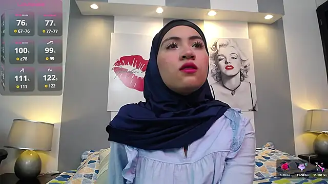 Snapshot of Neesha__ chatting on 10/21/25, 07:57 Neesha online show from 10/21/25, 07:57