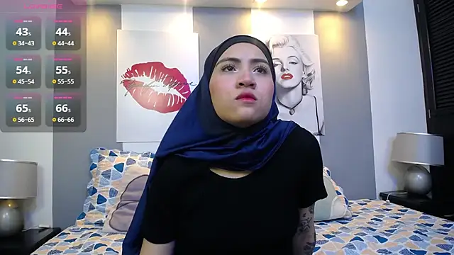 Snapshot of Neesha__ chatting on 10/29/25, 08:52 Neesha online show from 10/29/25, 08:52