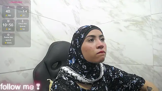 Snapshot of Neesha__ chatting on 12/04/25, 12:15 Neesha online show from 12/04/25, 12:15