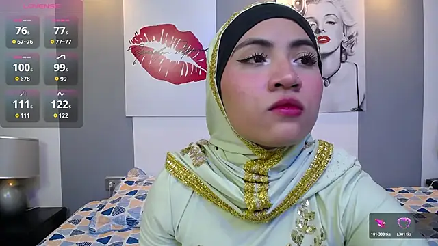 Snapshot of Neesha__ chatting on 11/08/25, 08:01 Neesha online show from 11/08/25, 08:01