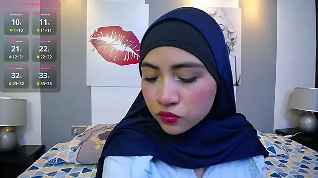 Snapshot of Neesha__ chatting on 11/12/25, 07:40 Neesha online show from 11/12/25, 07:40