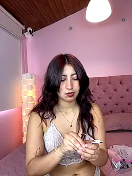 saramooon online show from 11/13/25, 01:04