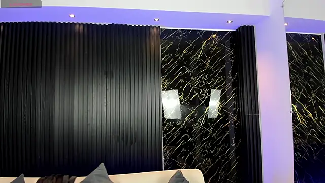 Snapshot of VenusCooper chatting on 10/31/25, 07:32 VenusCooper online show from 10/31/25, 07:32