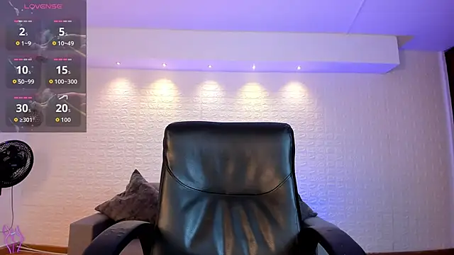 VenusCooper online show from 03/11/26, 05:40