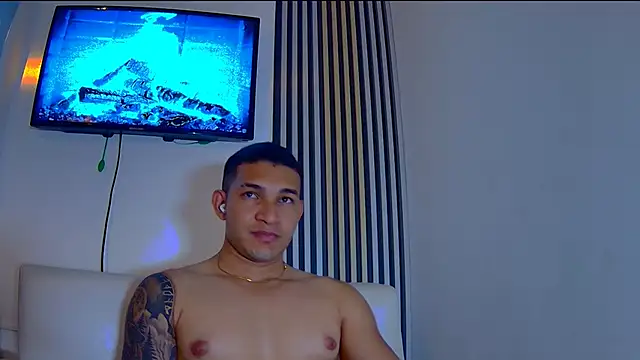 Snapshot of venedic_bull chatting on 12/22/25, 05:18 venedic bull online show from 12/22/25, 05:18