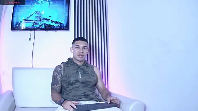 venedic bull online show from 11/30/25, 03:40