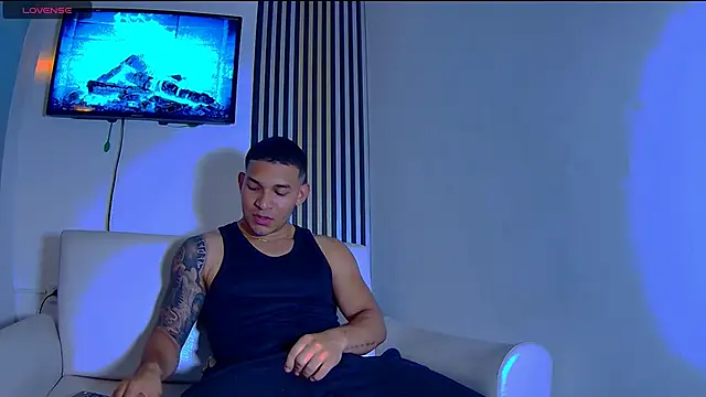 Snapshot of venedic_bull chatting on 12/23/25, 04:56 venedic bull online show from 12/23/25, 04:56