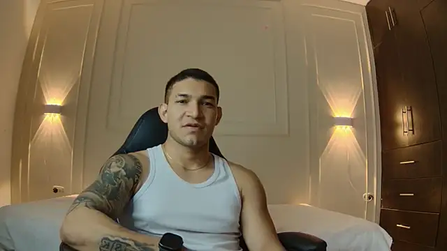 Snapshot of venedic_bull chatting on 02/04/26, 03:23 venedic bull online show from 02/04/26, 03:23