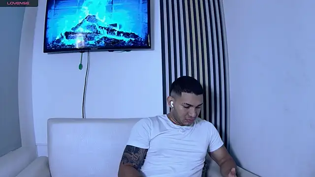 venedic bull online show from 11/25/25, 04:24