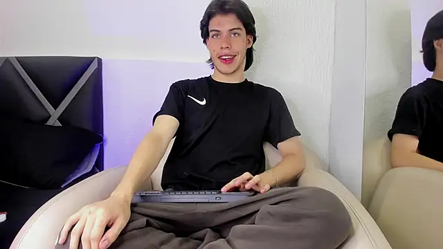 Lucian grey online show from 10/09/25, 04:57