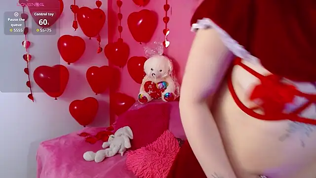 Snapshot of LexiCutie chatting on 02/14/26, 07:36 LexiCutie online show from 02/14/26, 07:36